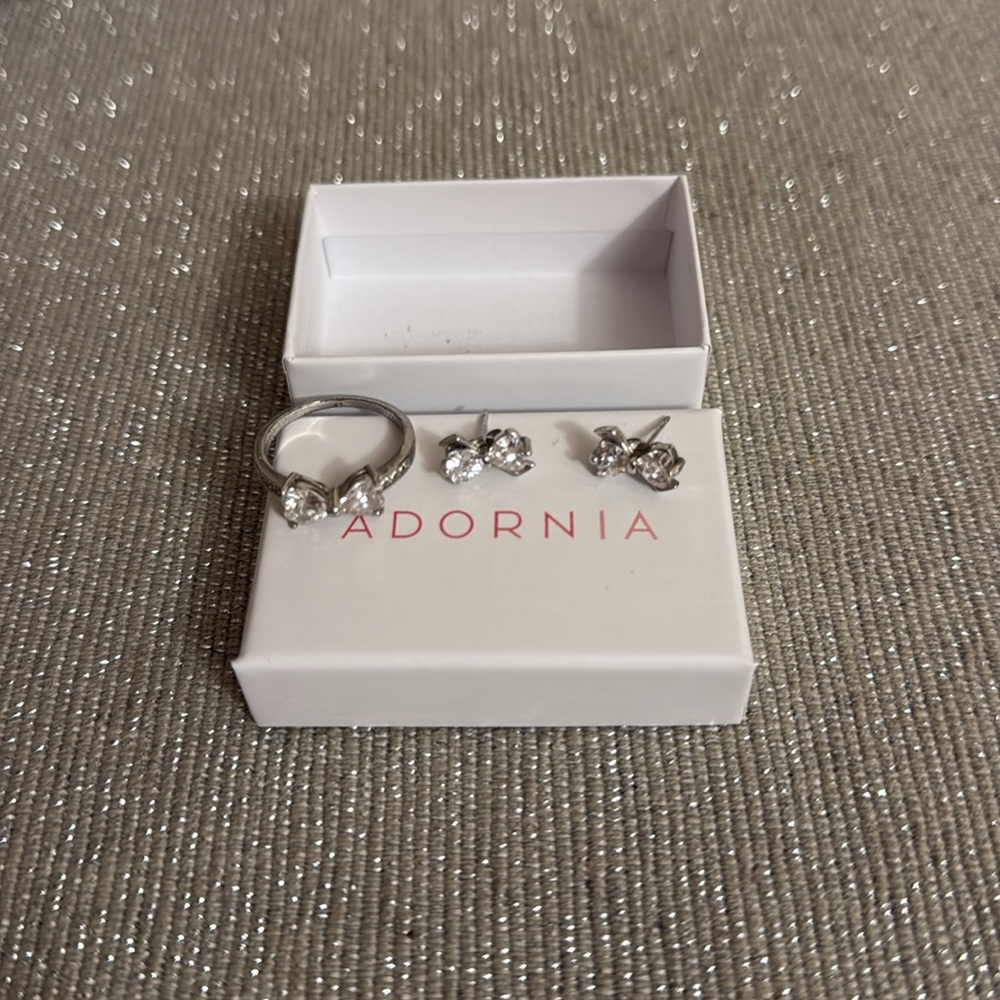 Elegant Silver Jewelry Set - Picture 7 of 7